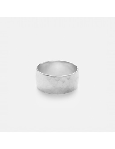 Wide Hammered Band, Sterling Silver est présent 